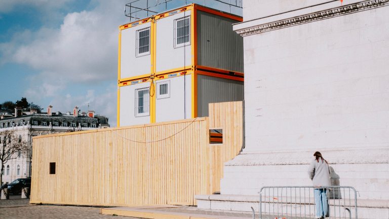 Maison bloc modulaire : le vrai coût total est-il affiché ?